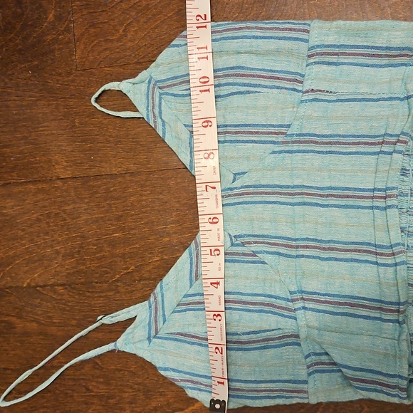 Spell Island Crop Top - Picture 5 of 6